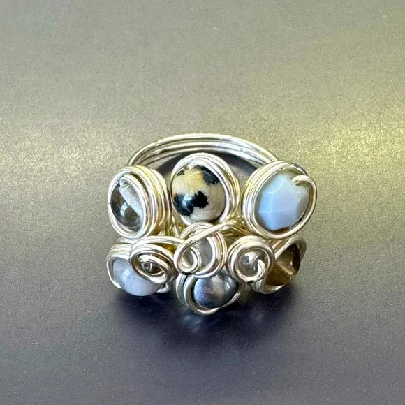 Silver ring - Picture 1 of 6